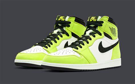 Nike Air Jordan 1 High OG Volt