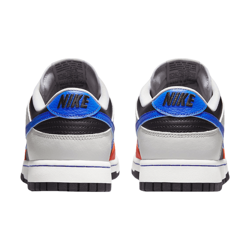 Dunk Low x NBA Knicks.
