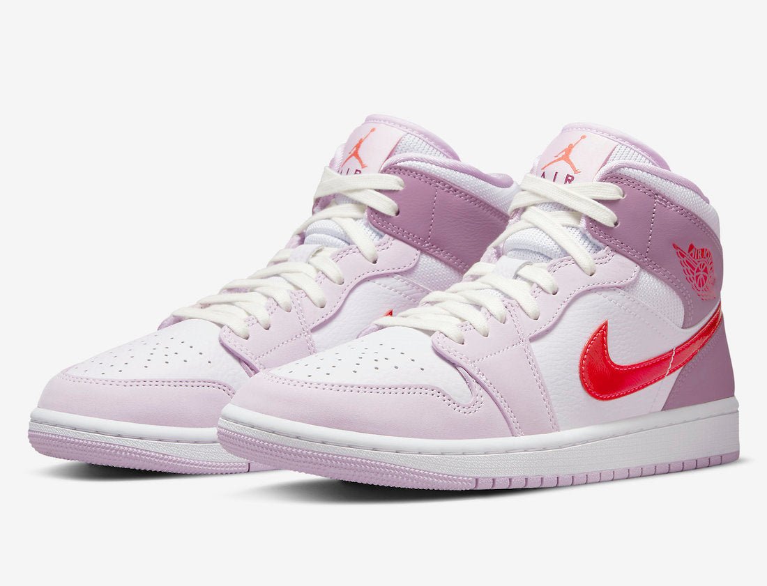 Air Jordan 1 Mid Valentines Day