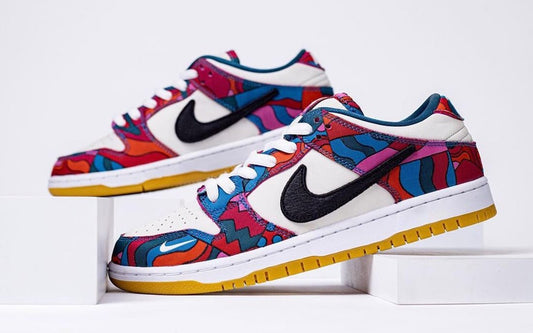 SNEAKER TÊNIS PARRA NIKE DUNK LOW ROSA AZUL VERMELHO BRANCO E PRETO FEMININO