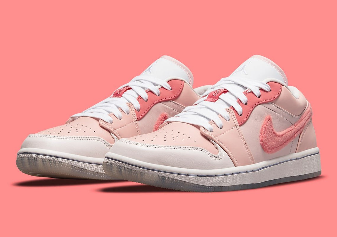 NIKE AIR JORDAN 1 LOW MIGHTY SWOOSHERS